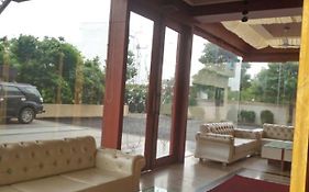 Mnr Resort